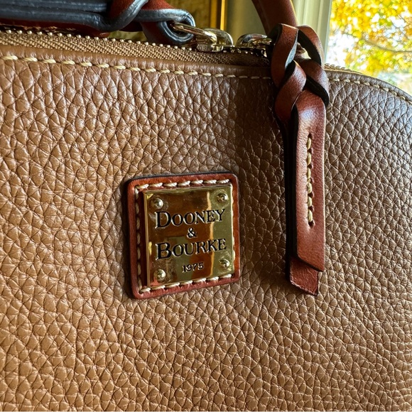 Dooney & Bourke pebble grain zip pod backpack - Picture 4 of 11